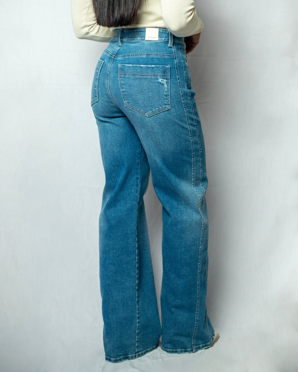 PANTALON DAMA BOTA RECTA TIRO ALTO REF. 17582