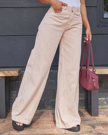 JEAN MUJER WIDE LEG TIRO ALTO COLOR ARENA SILUETA AMPLIA