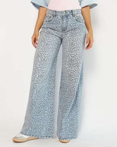 JEAN MUJER WIDE LEG TIRO ALTO COLOR AZUL CLARO SILUETA AMPLIA