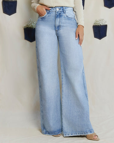 JEAN MUJER WIDE LEG TIRO ALTO COLOR AZUL CLARO SILUETA AMPLIA