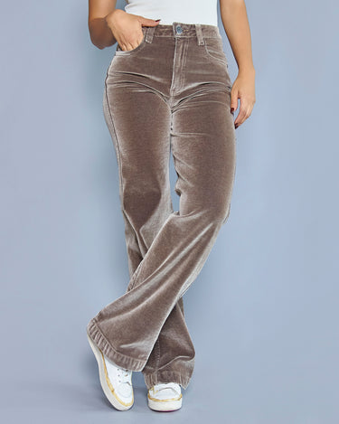 PANTALON BOTA RECTA TIRO ALTO COLOR MARRON SILUETA SEMIAJUSTADA