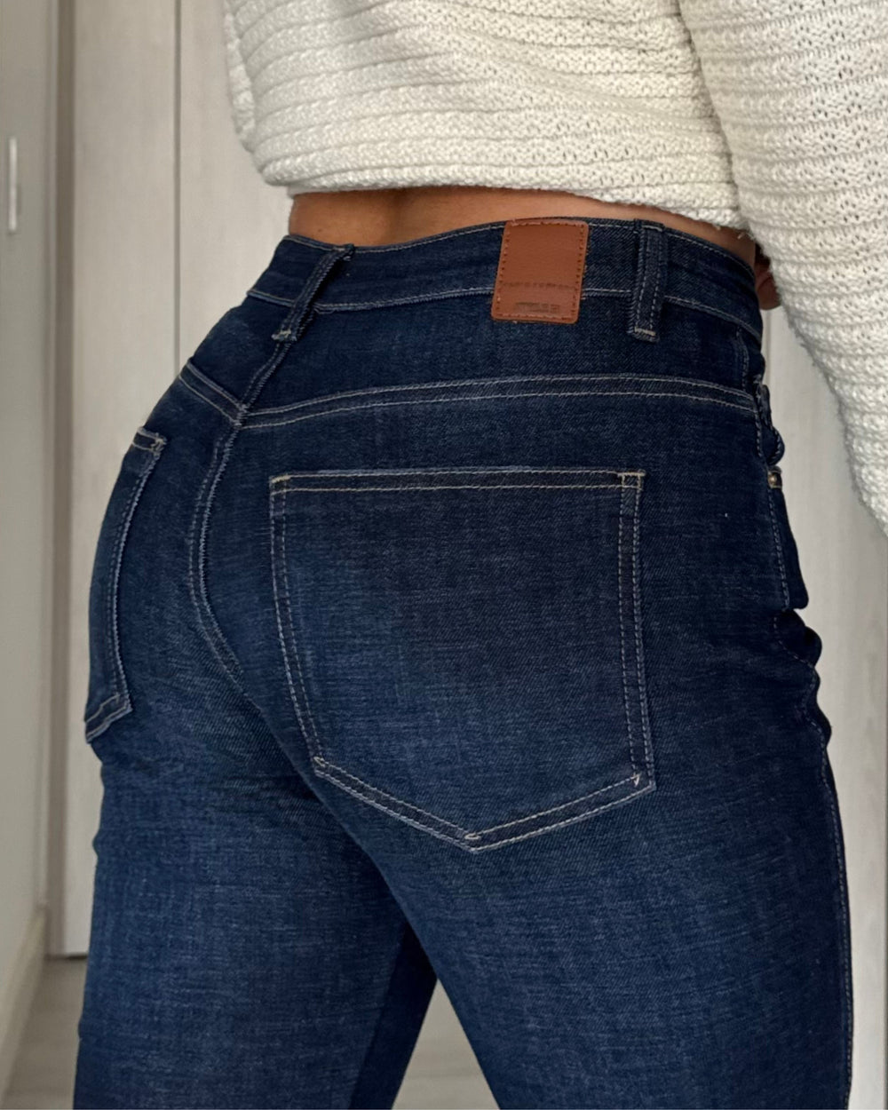 JEAN DAMA MOMFIT TIRO ALTO REF. 17451