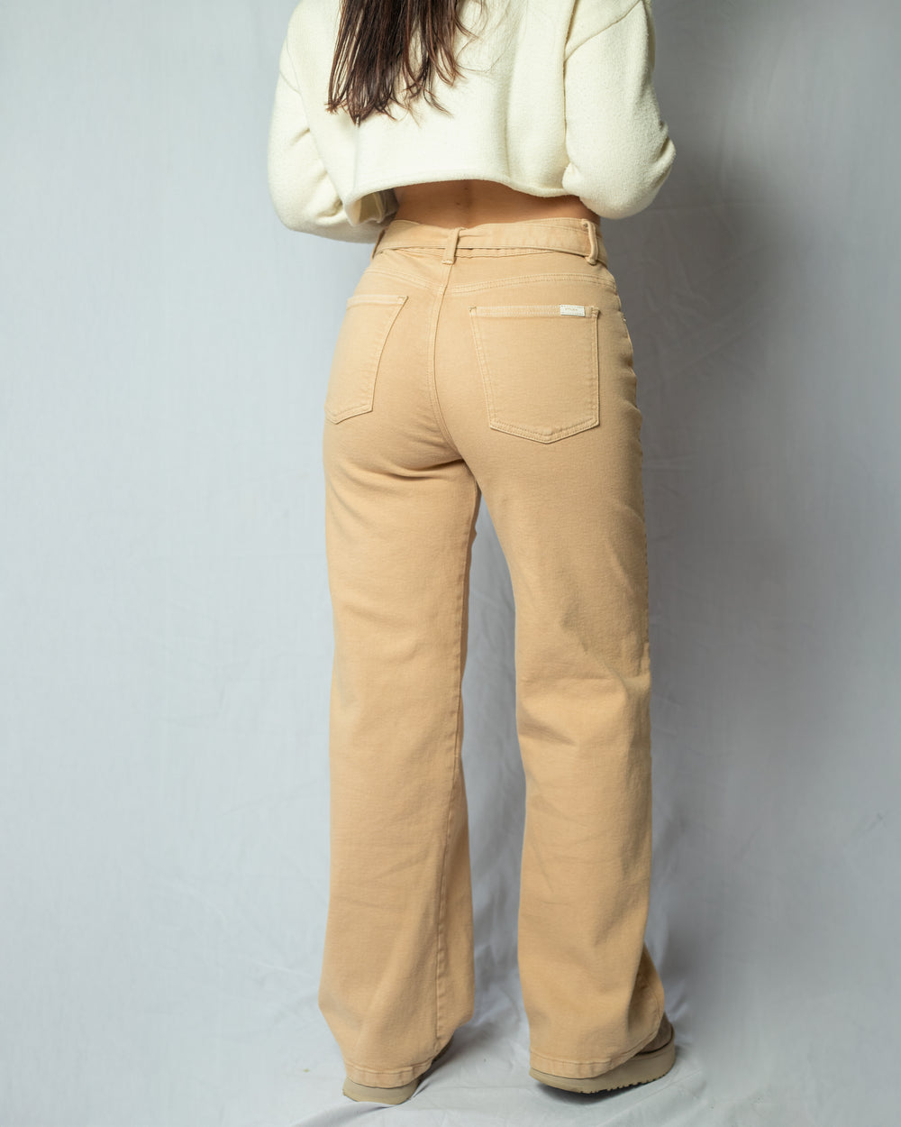 PANTALON DAMA BOTA RECTA TIRO ALTO REF. 18098