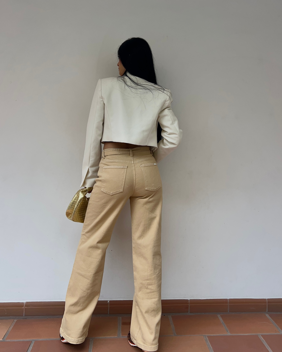 PANTALON DAMA BOTA RECTA TIRO ALTO REF. 18098