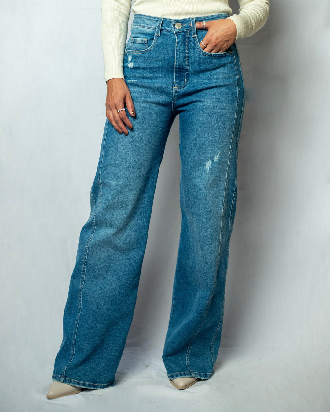 PANTALON DAMA BOTA RECTA TIRO ALTO REF. 17582