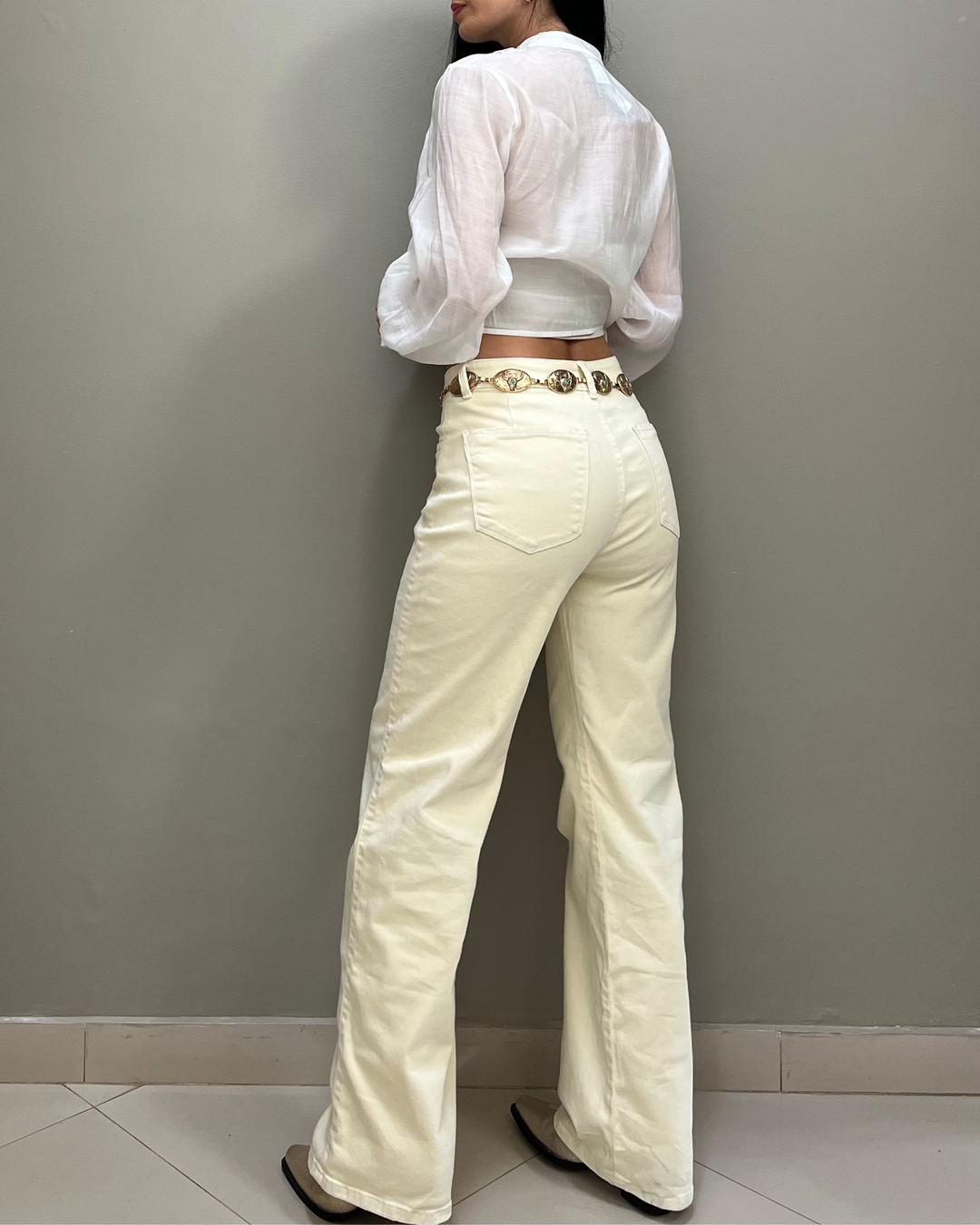 PANTALON DAMA BOTA RECTA TIRO ALTO REF. 17526