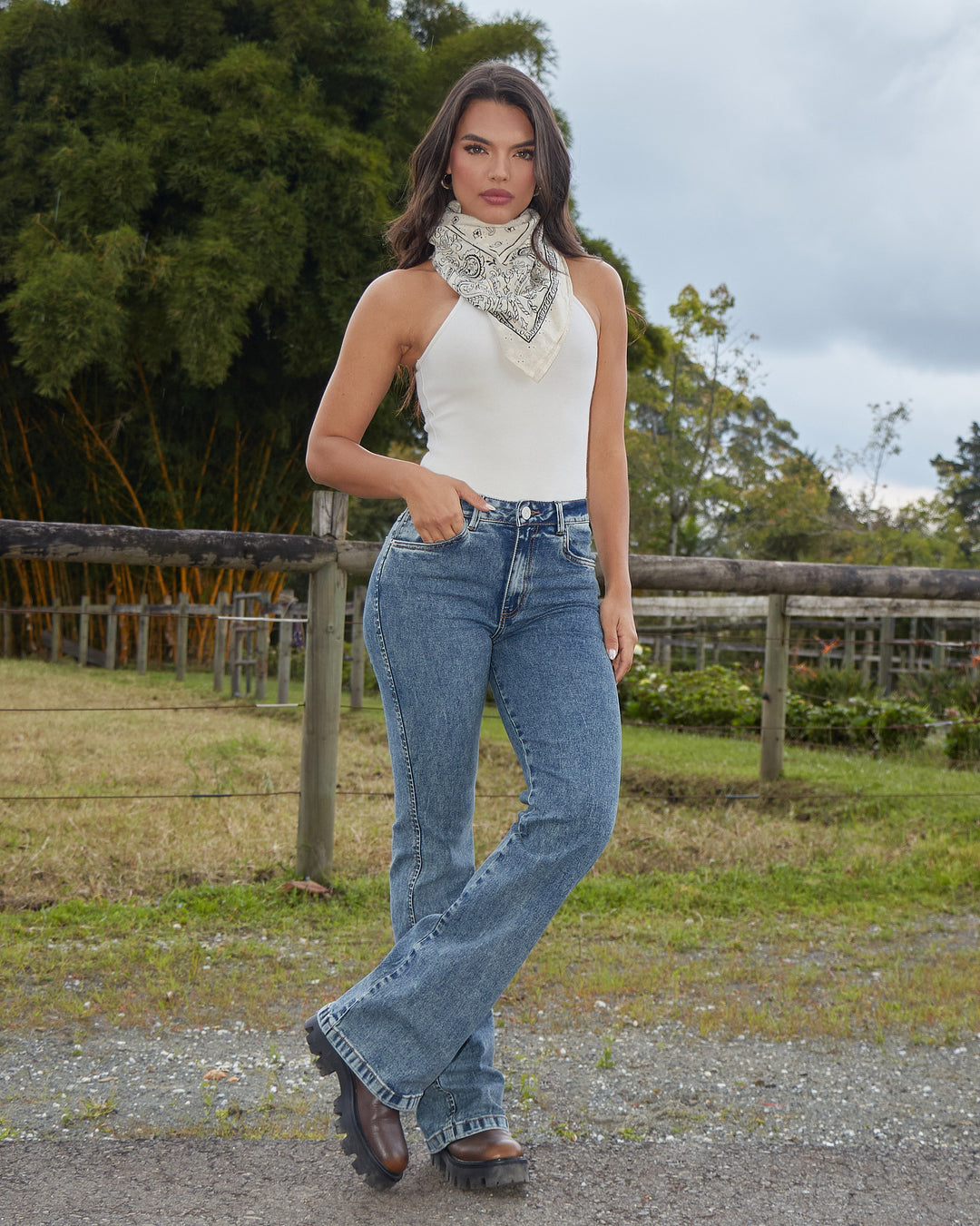 JEAN DAMA BOTA FLARE TIRO ALTO REF. 18334