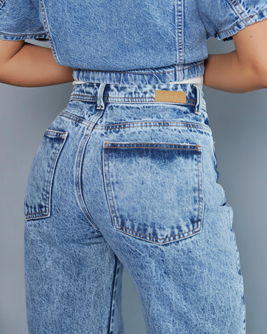 JEANS MUJER BAGGY TIRO ALTO COLOR AZUL MEDIO SILUETA AMPLIA