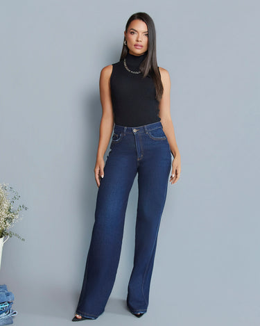 JEAN MUJER BOTA RECTA TIRO ALTO COLOR AZUL OSCURO SILUETA AMPLIA