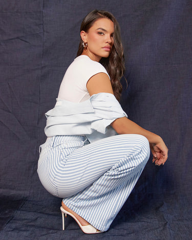JEANS MUJER WIDE LEG TIRO ALTO BICOLOR RAYAS AZUL CLARO / BLANCO SILUETA AMPLIA