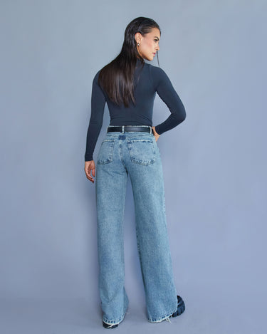 JEAN MUJER WIDE LEG TIRO ALTO COLOR AZUL CLARO SILUETA AMPLIA