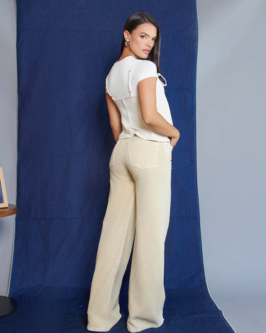 JEAN MUJER WIDE LEG TIRO ALTO COLOR ARENA SILUETA AMPLIA