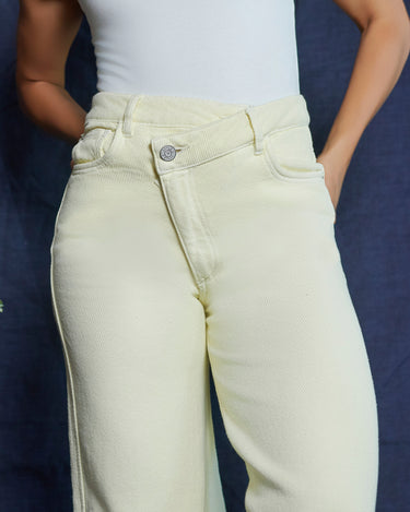 JEAN MUJER WIDE LEG TIRO ALTO COLOR AMARILLO SILUETA AMPLIA