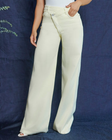 JEAN MUJER WIDE LEG TIRO ALTO COLOR AMARILLO SILUETA AMPLIA