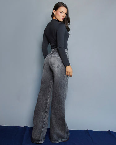 JEAN MUJER WIDE LEG TIRO ALTO COLOR GRIS SILUETA AMPLIA