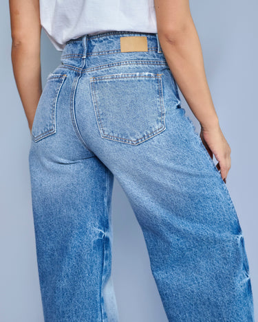 JEAN MUJER WIDE LEG TIRO ALTO COLOR AZUL MEDIO SILUETA AMPLIA