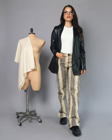 PANTALÓN MUJER BOTA RECTA TIRO ALTO COLOR IVORY SILUETA AMPLIA (PREVENTA)